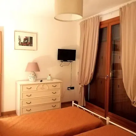 Bilocale Nicol 4 Posti Ovest Apartamento